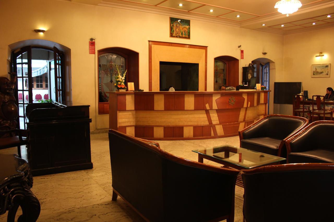 Hotel Ritz Pune Esterno foto