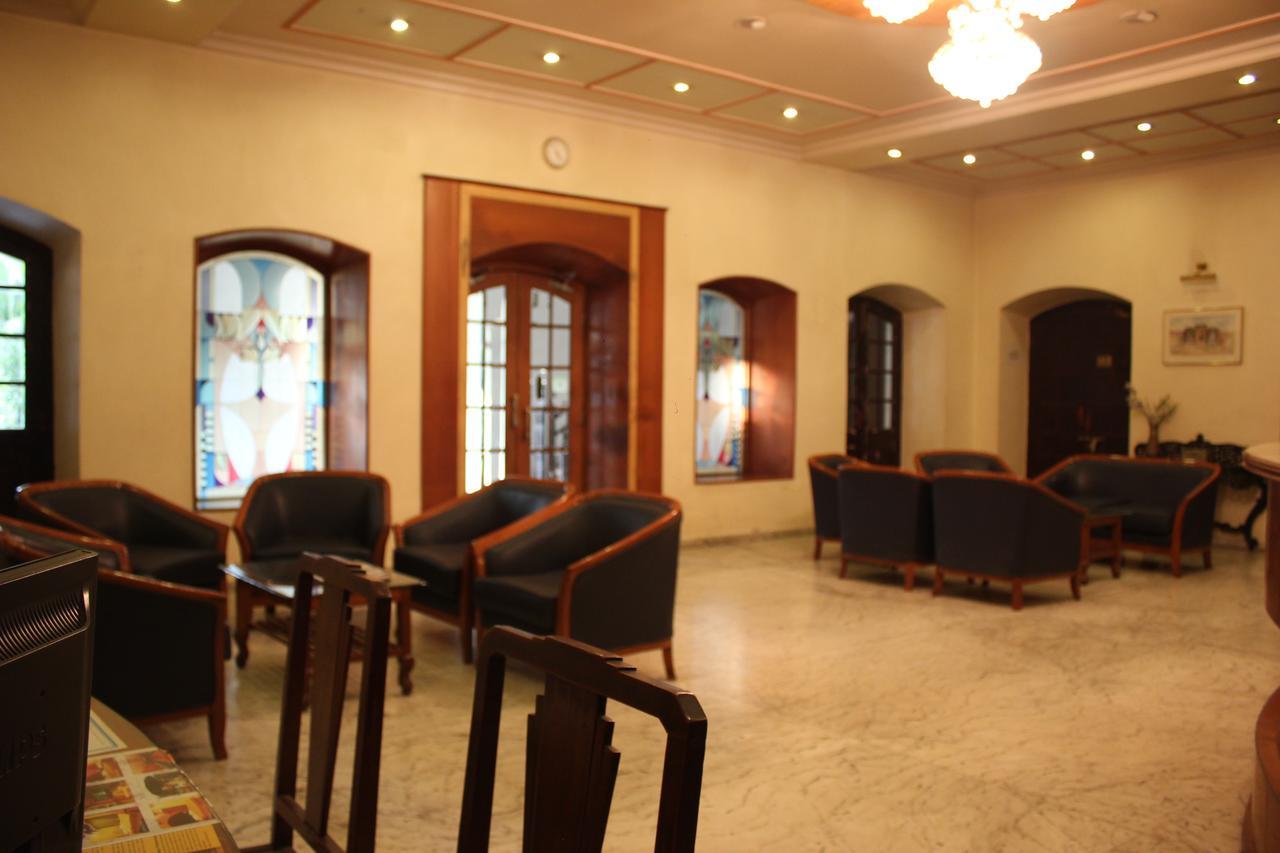 Hotel Ritz Pune Esterno foto