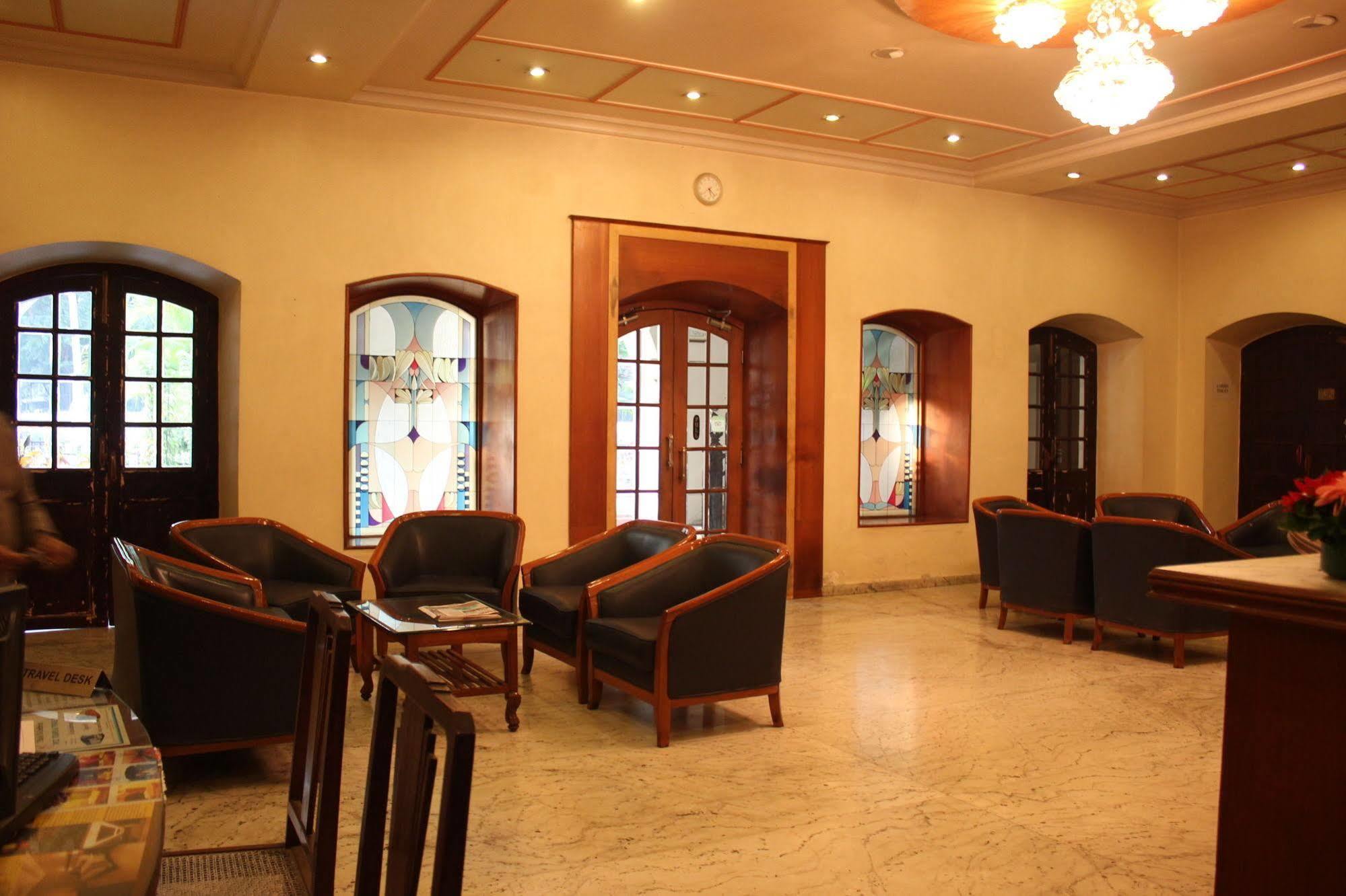 Hotel Ritz Pune Esterno foto